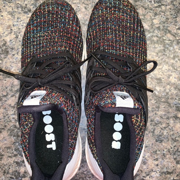 **BRAND NEW** Ultra Boost - Picture 4 of 5